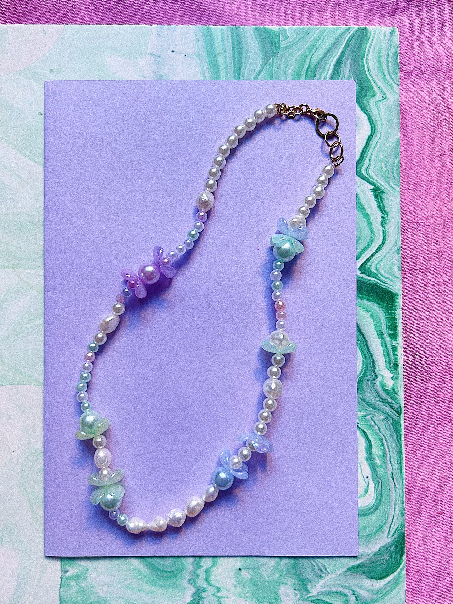 Lilac Greens - Pearly Necklace